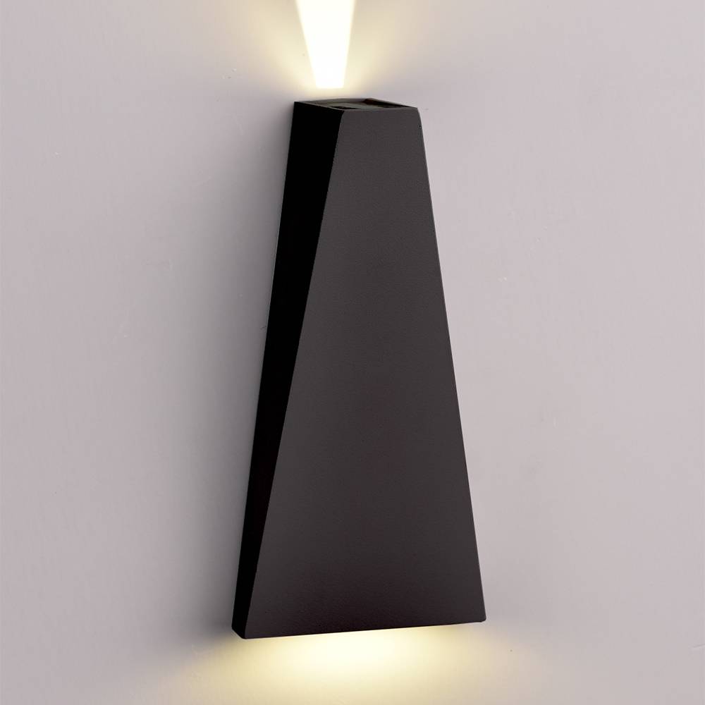 7470 LED СТЕНЕН ОСВЕТИТЕЛ 6W 660LM ЧЕРНО ТЯЛО 3000K IP54 - Image 1