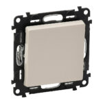 752207 Legrand Ключ сх.7 без рамка Valena life крем
