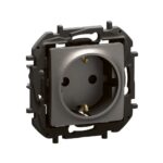 NP3121MG Контакт Schuko Niloe NEW, 2P+E винт. клеми, без детска защита, сив, Legrand