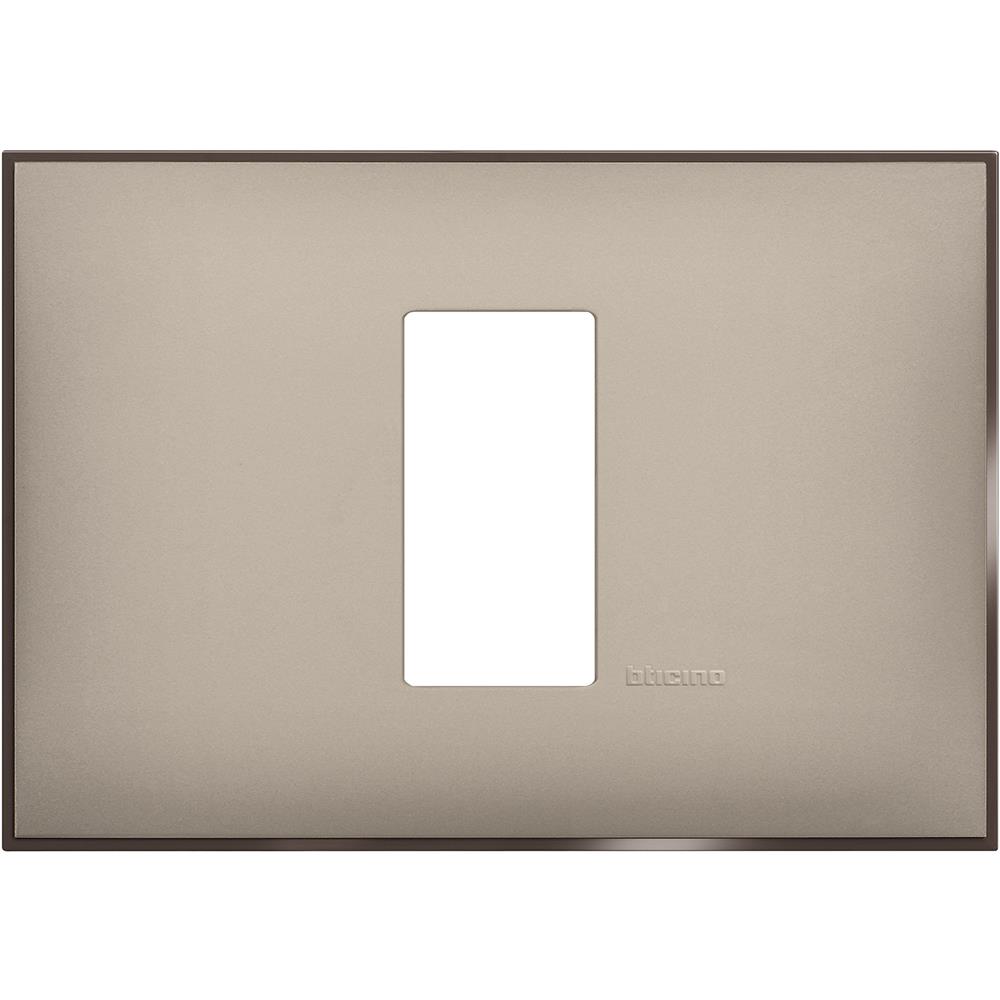 R4803M1CS.small R4803M1CS Декоративна рамка 1М, италиански стандарт, Крем сатен Bticino Classia - Image 1